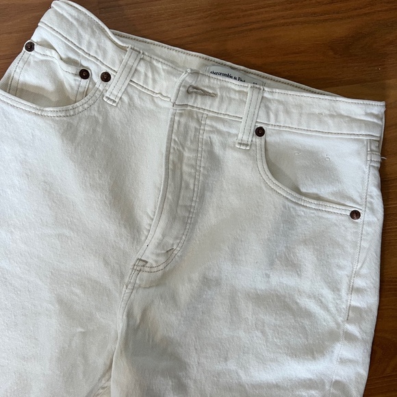 Abercrombie High Rise Straight Ankle Jeans – White Wash, Size 28 - Picture 2 of 4